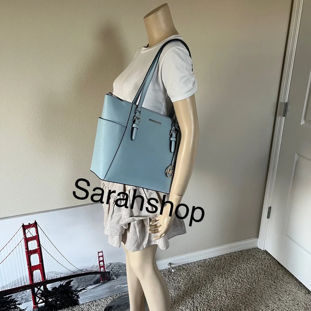 🌼Michael Kors Purse - Picture 8 of 13